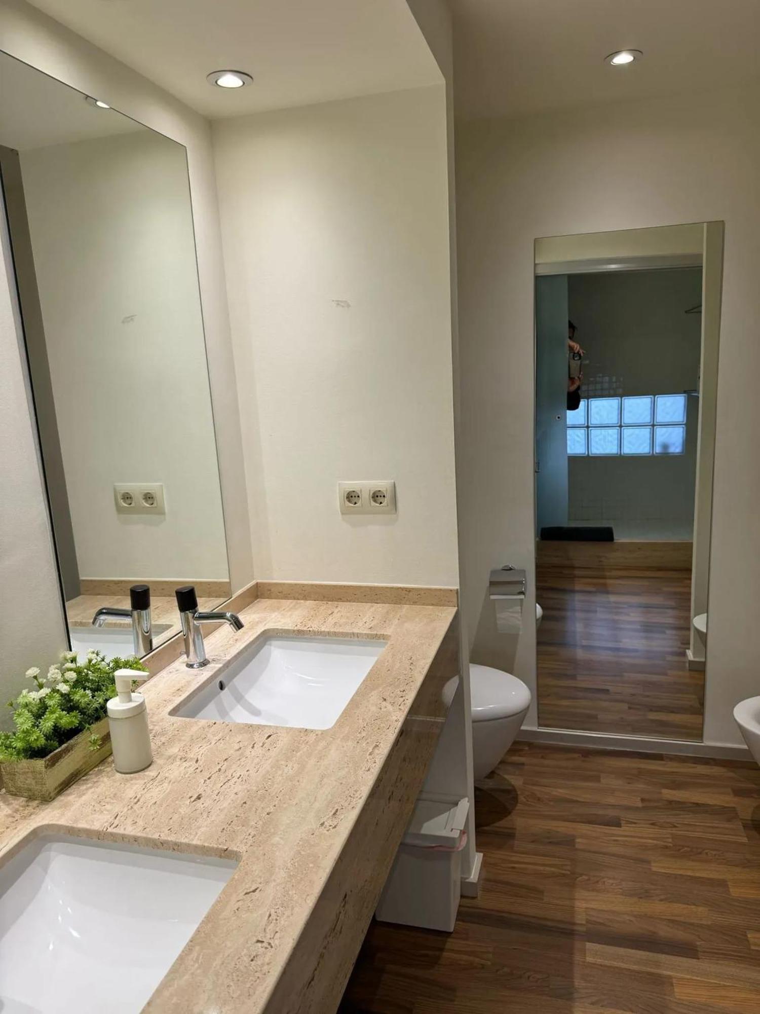 Spacious Apartment In Valencia With Sea View - 160 Sqm Ngoại thất bức ảnh